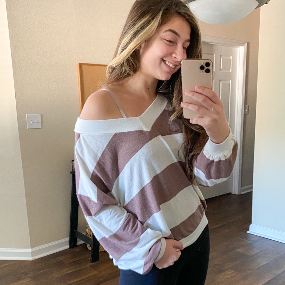 long sleeve purple & white rugby stripe top sz S